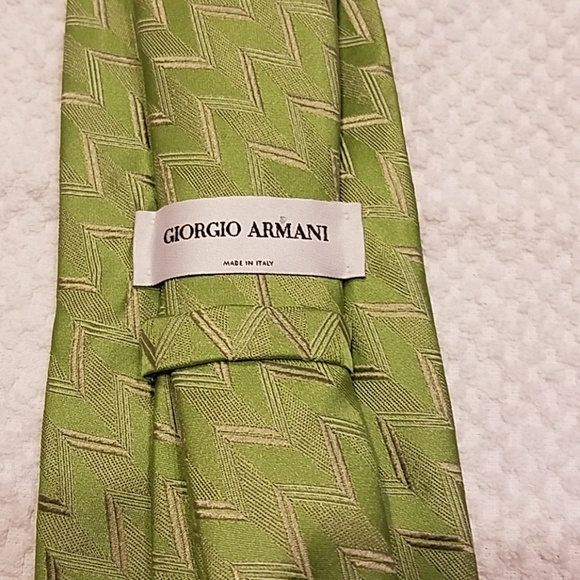 Giorgio Armani Mens Green Silk Tie - Picture 3 of 4